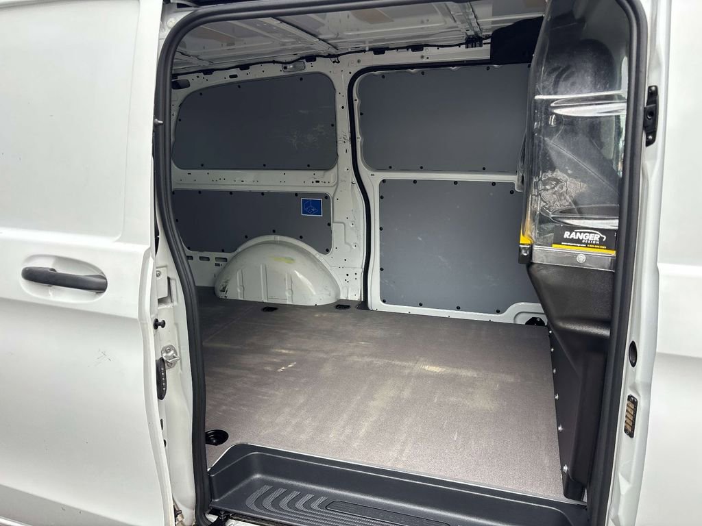 Used 2021 Mercedes-Benz Metris image 14