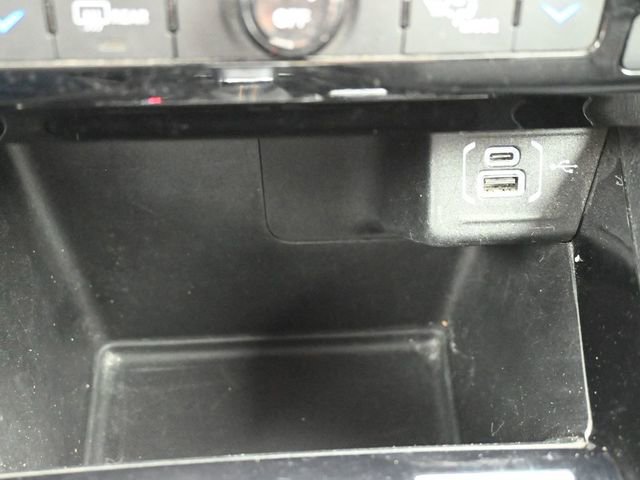 Used 2022 Jeep Compass Limited image 28