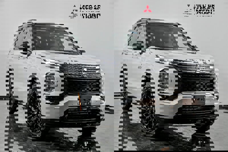 New 2025 Mitsubishi Outlander SEL Black Edition