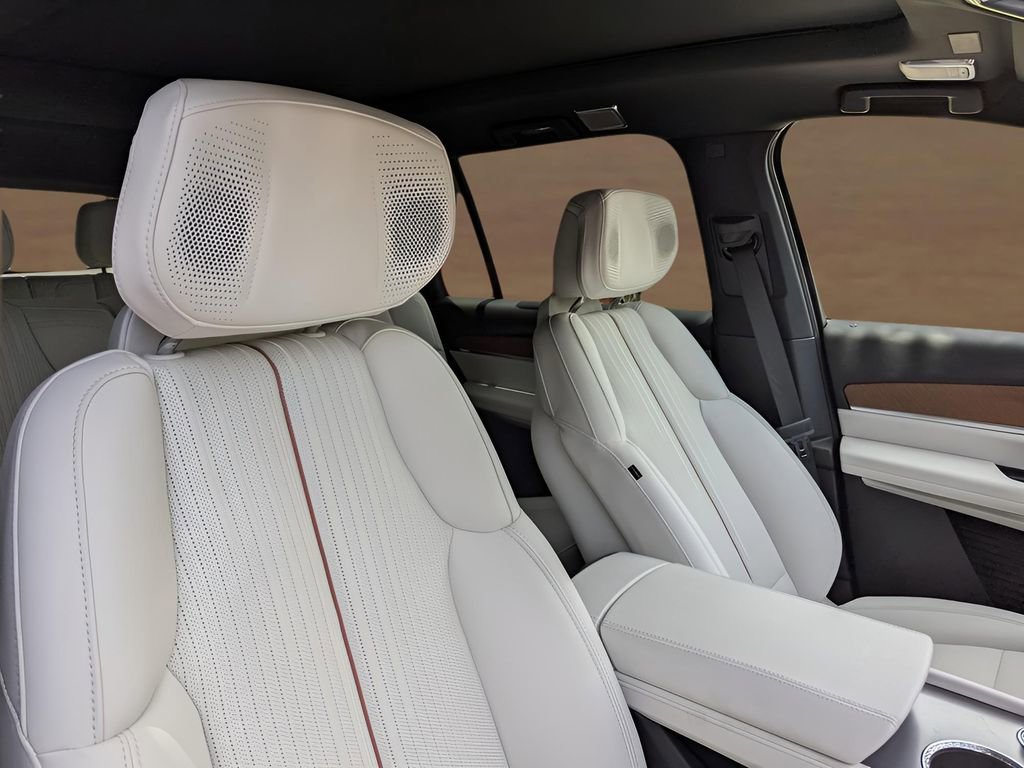 New 2026 Cadillac Vistiq Sport AWD/4WD image 20