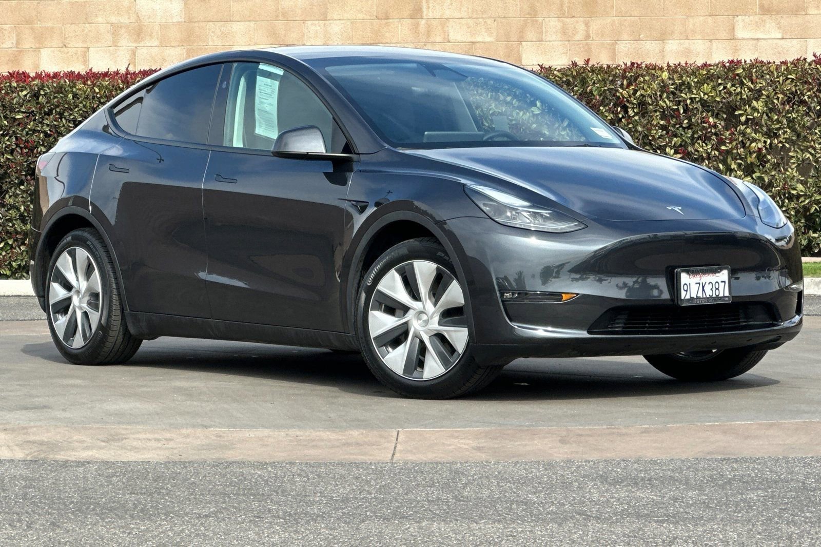Used 2024 Tesla Model Y Long Range video 2
