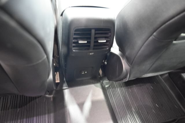 Used 2020 Ford Escape Titanium AWD/4WD image 28
