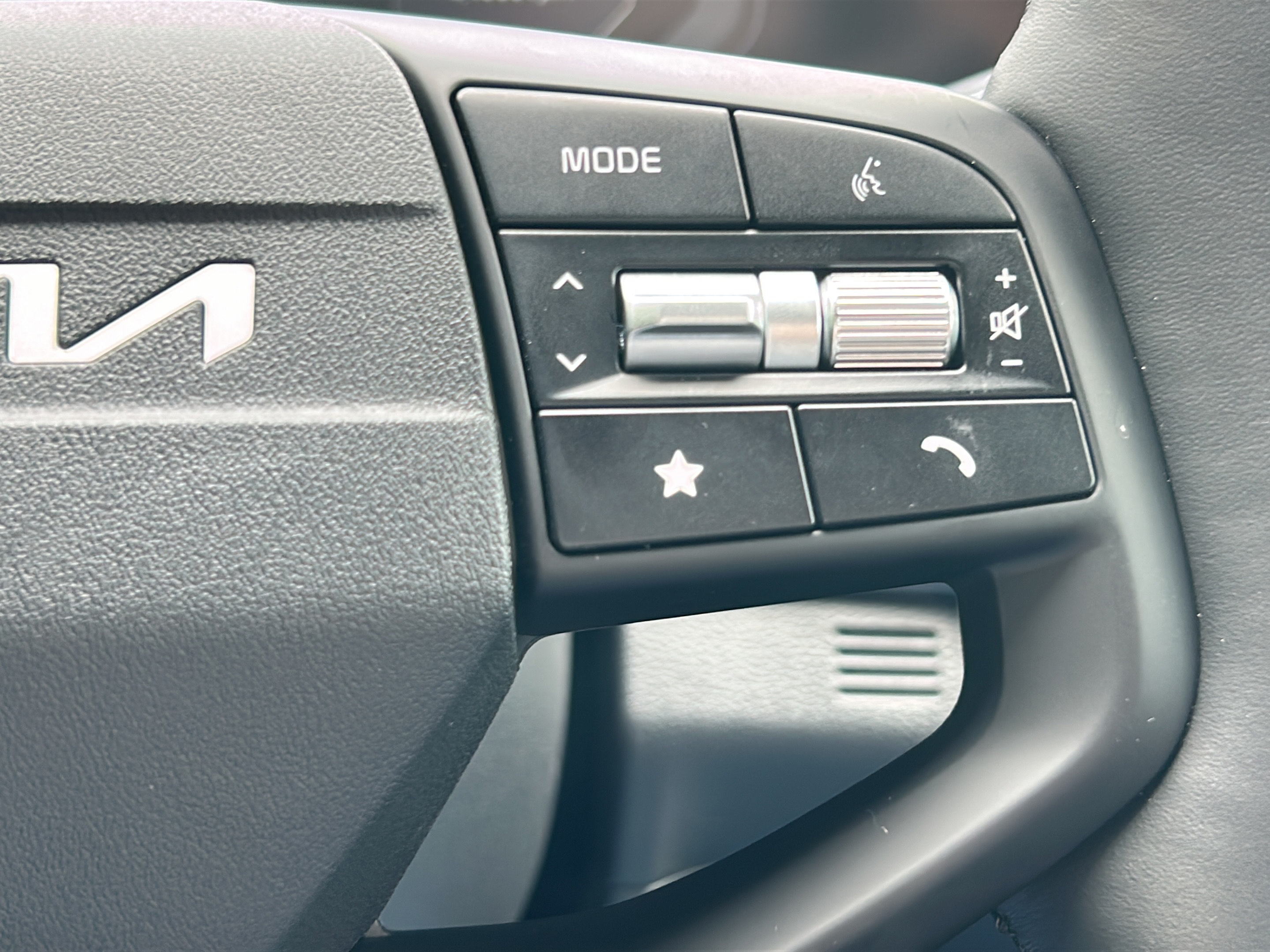 New 2027 Kia Sportage SX FWD image 24