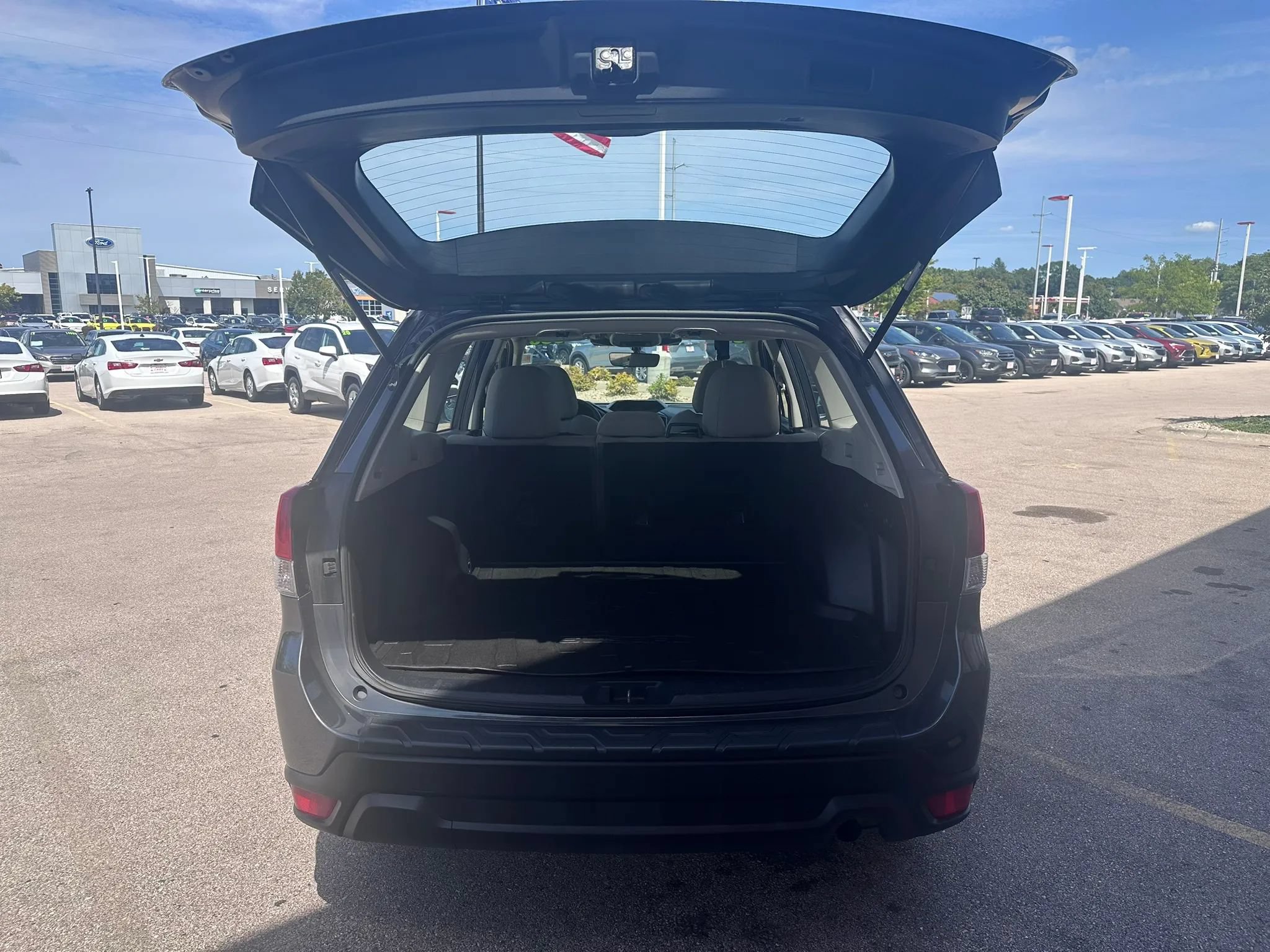 Used 2023 Subaru Forester AWD/4WD image 7