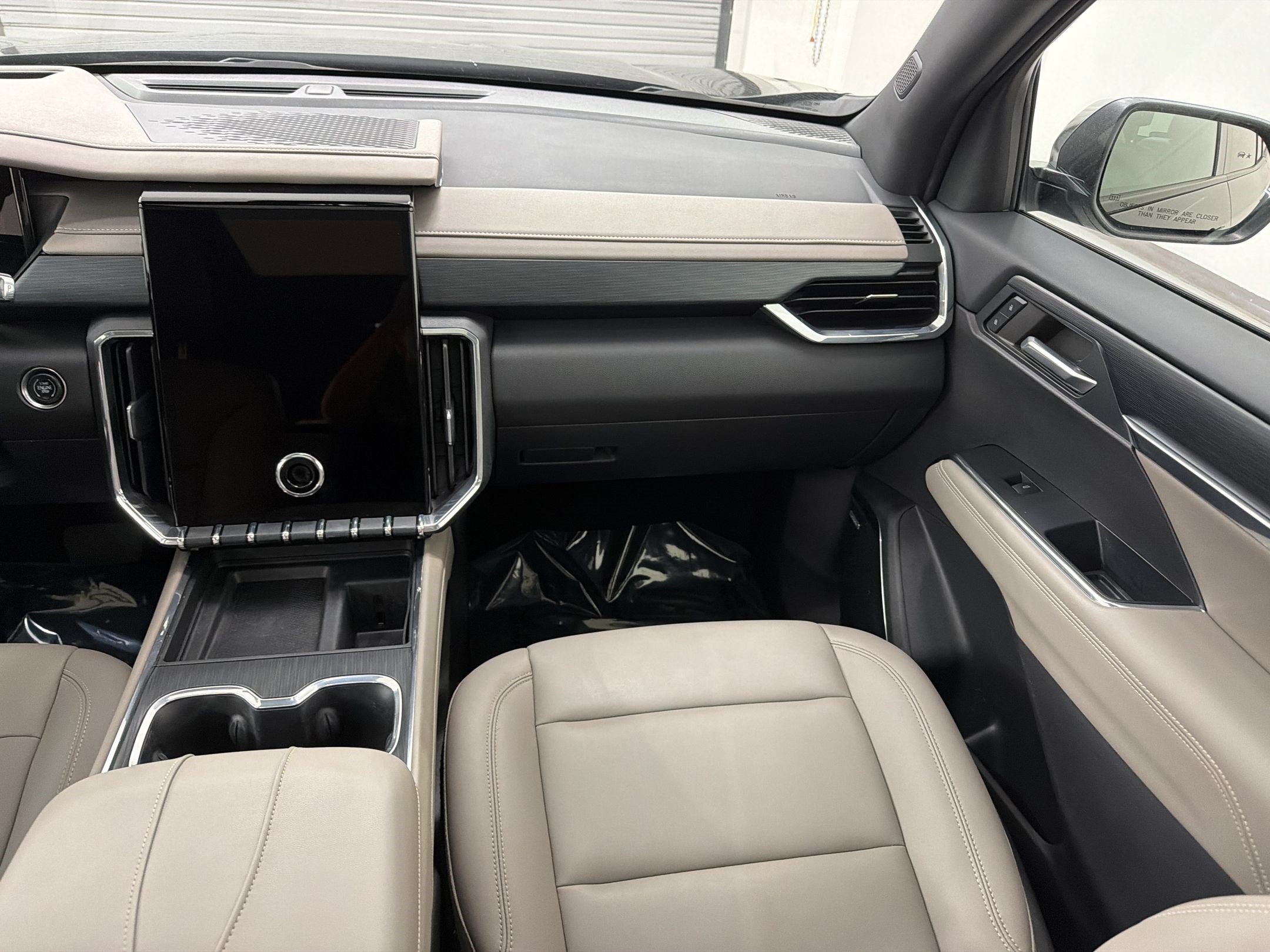 Used 2024 GMC Acadia Elevation w/ Luxury Package FWD image 28
