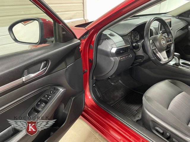 Used 2019 Nissan Altima 2.5 SV image 11