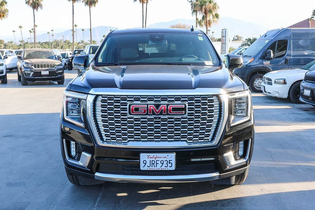 Used 2024 GMC Yukon XL Denali AWD/4WD image 3