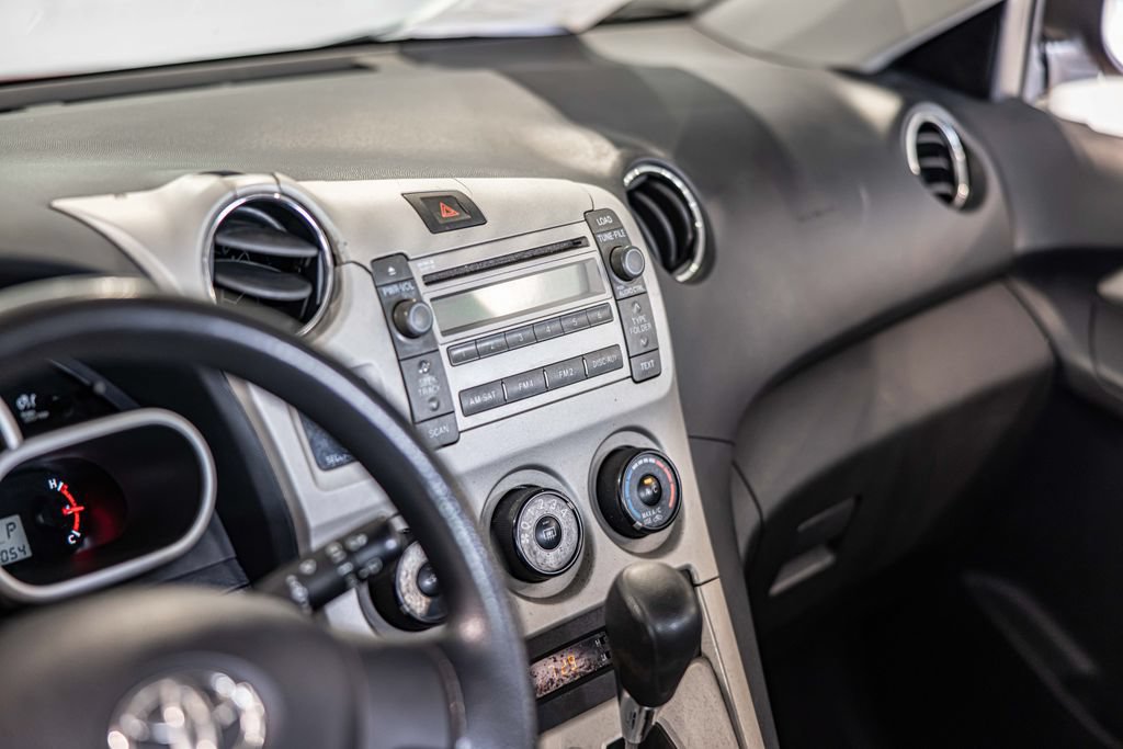 Used 2009 Toyota Matrix FWD image 21