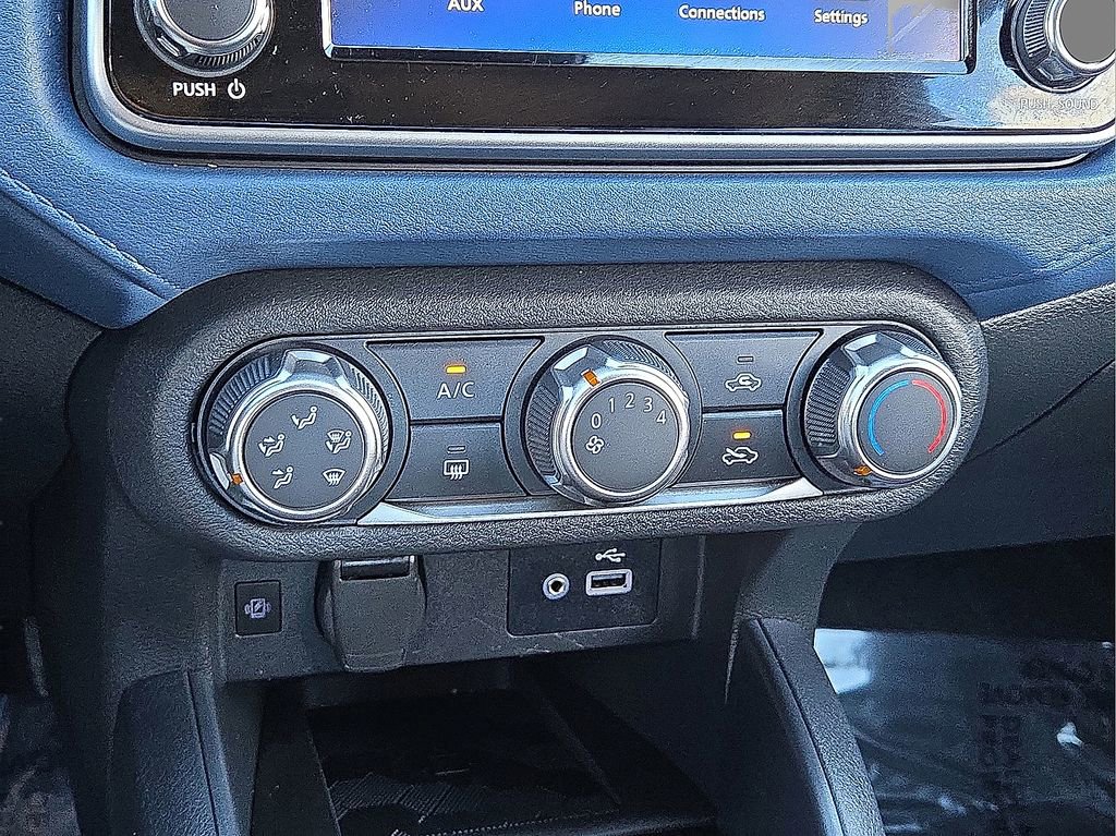 Used 2025 Nissan Versa SV image 27