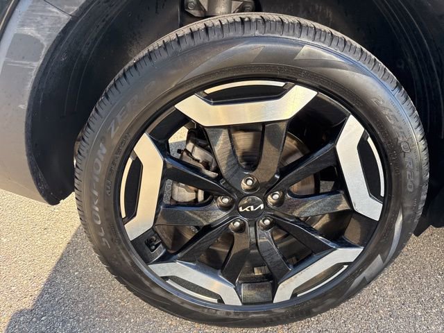 Used 2025 Kia Telluride S image 12