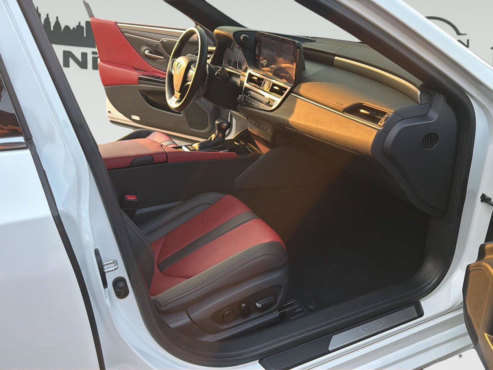 Used 2024 Lexus ES 350 F Sport w/ Accessory Package (Z2) FWD image 34