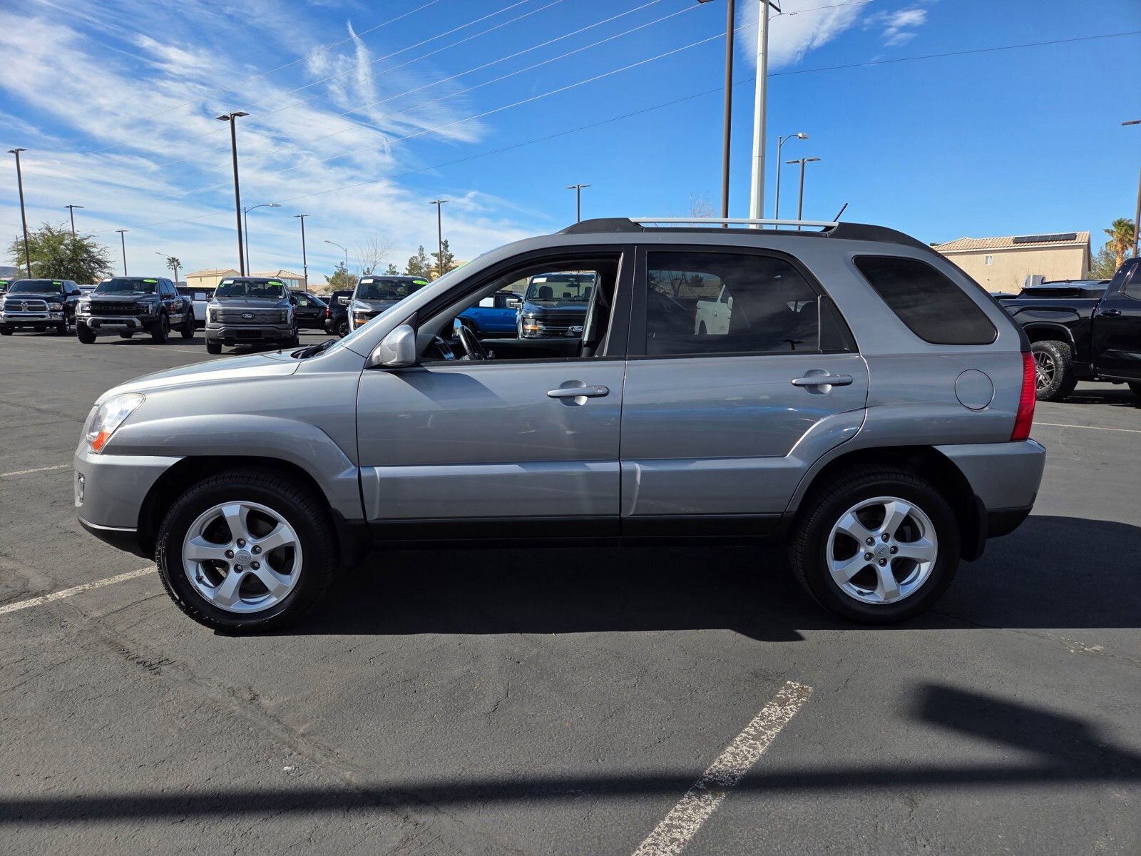 Used 2010 Kia Sportage EX w/ Luxury Pkg AWD/4WD image 3