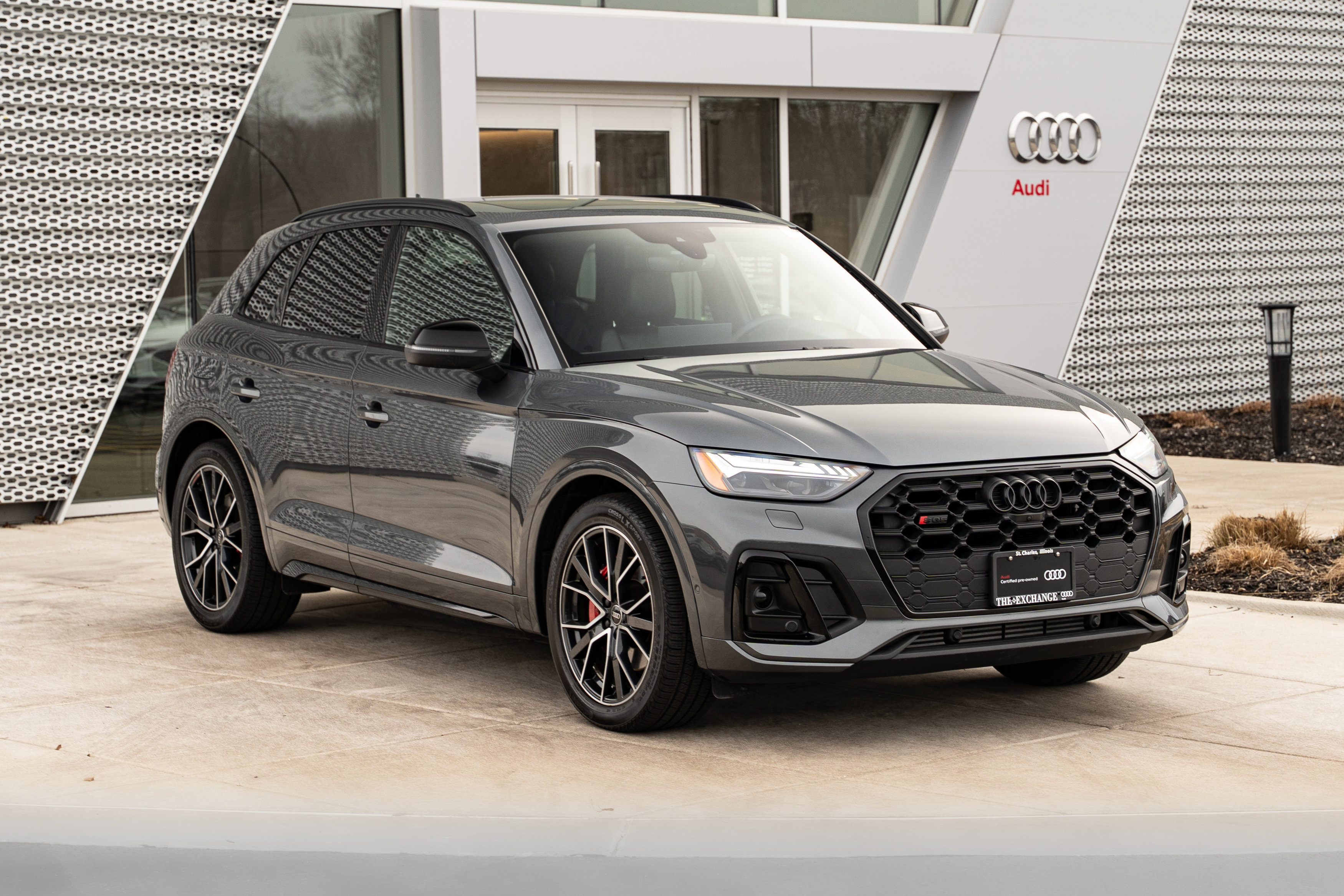 Certified 2023 Audi SQ5 Prestige image 2