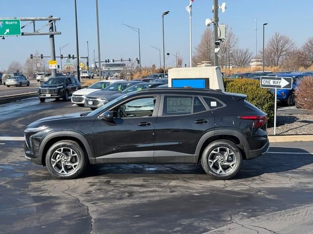 Used 2025 Chevrolet Trax LT w/ Driver Confidence Package video 2