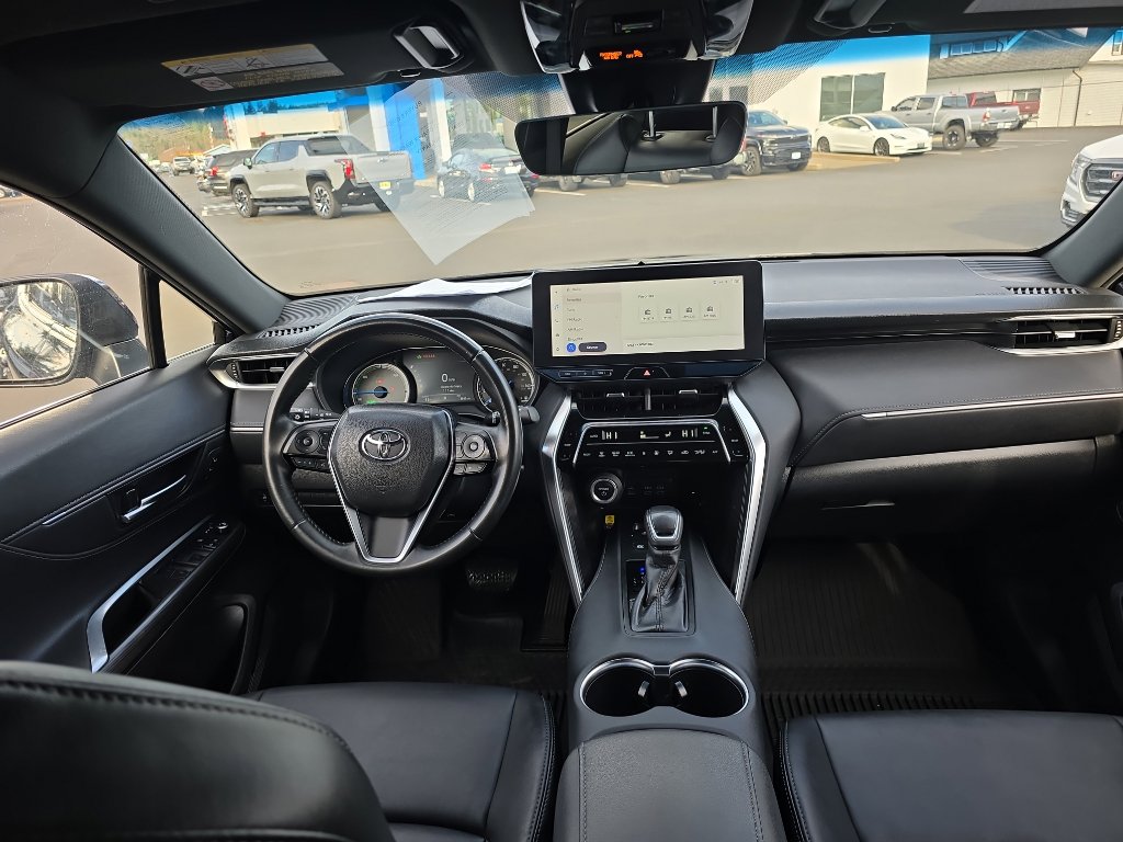 Certified 2023 Toyota Venza XLE image 21