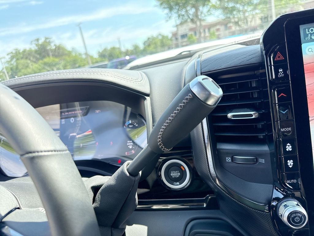 New 2026 RAM 2500 Limited AWD/4WD image 21