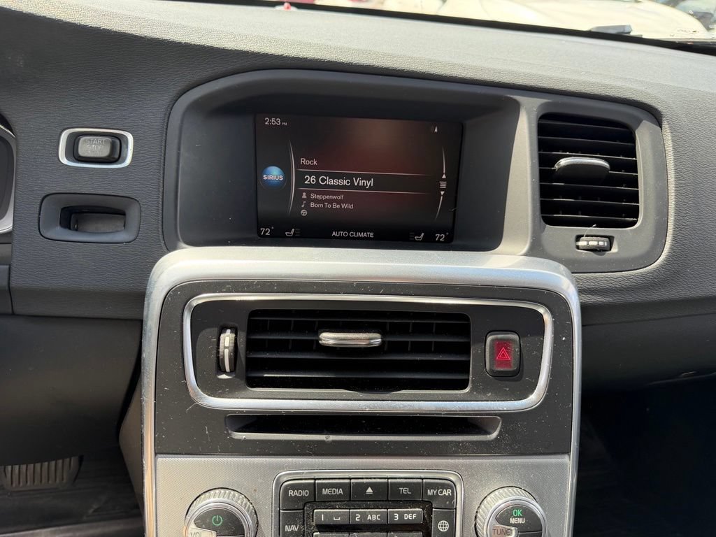 Used 2017 Volvo V60 T5 Premier w/ Convenience Package FWD image 27