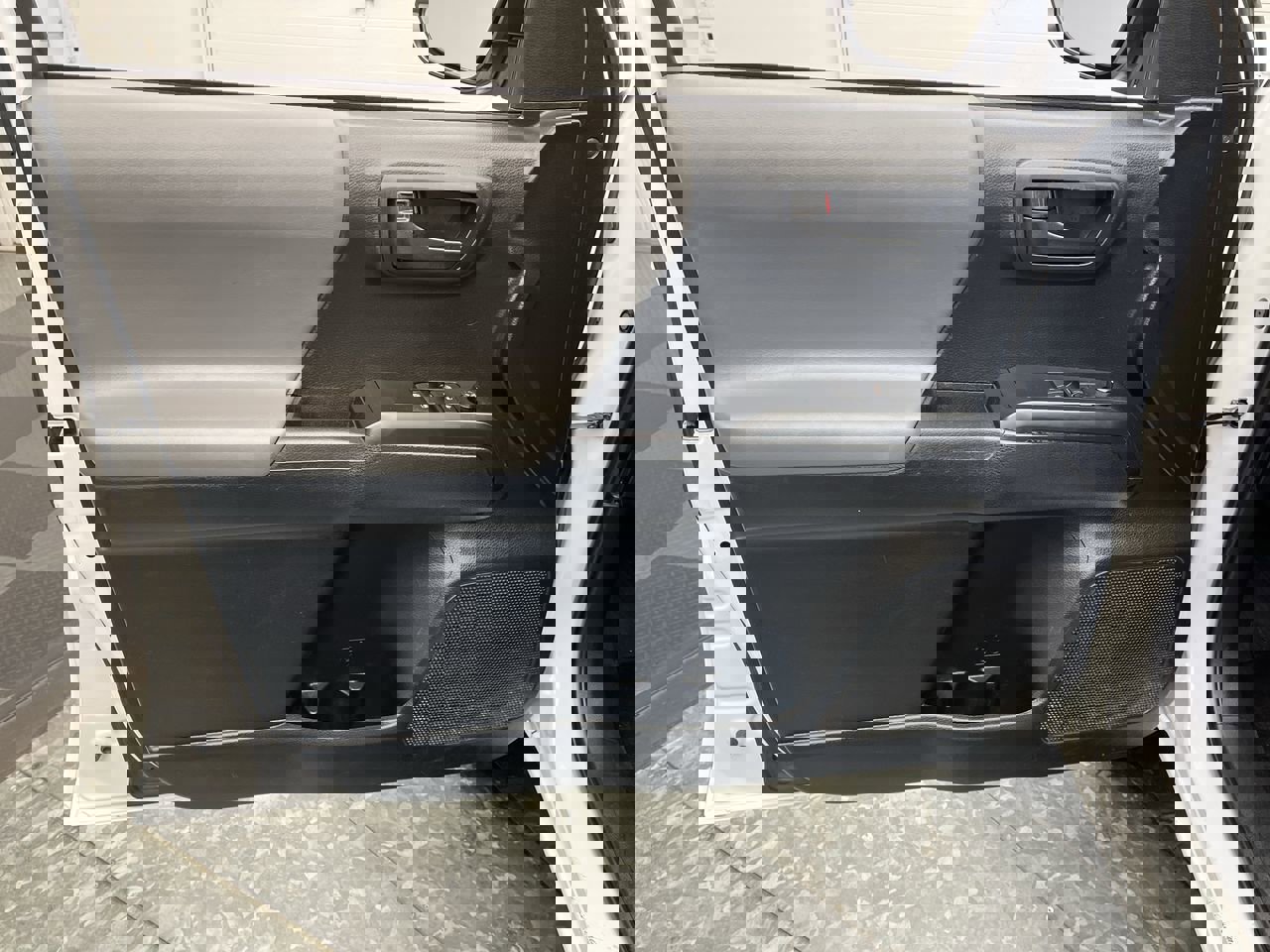 Used 2019 Toyota Tacoma SR5 image 6