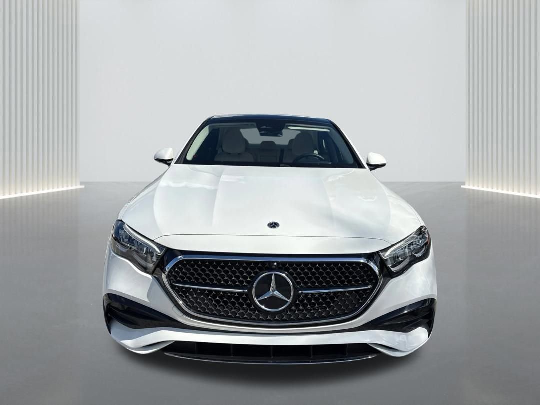 Used 2024 Mercedes-Benz E 350 4MATIC Sedan image 2