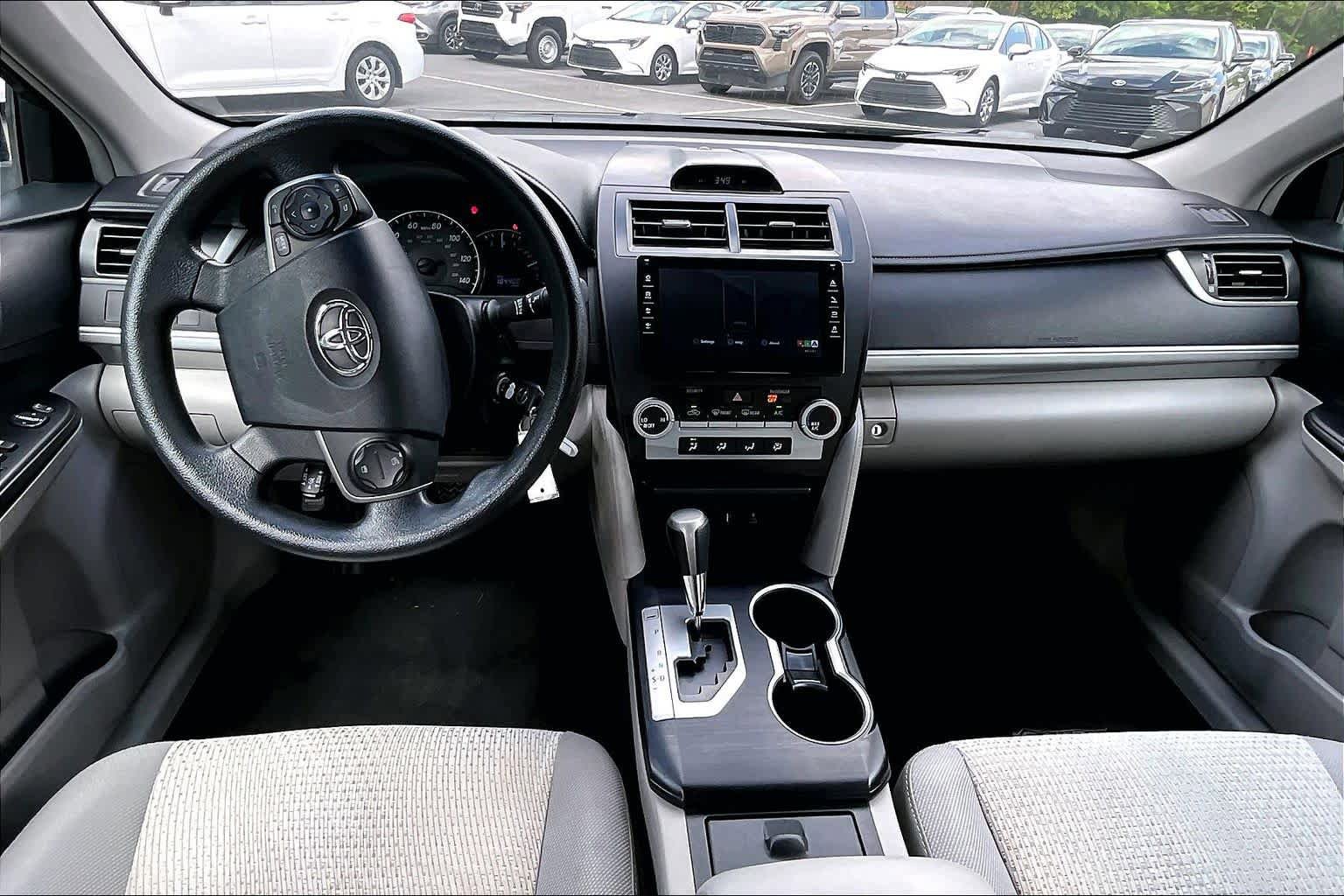Used 2012 Toyota Camry LE FWD image 14