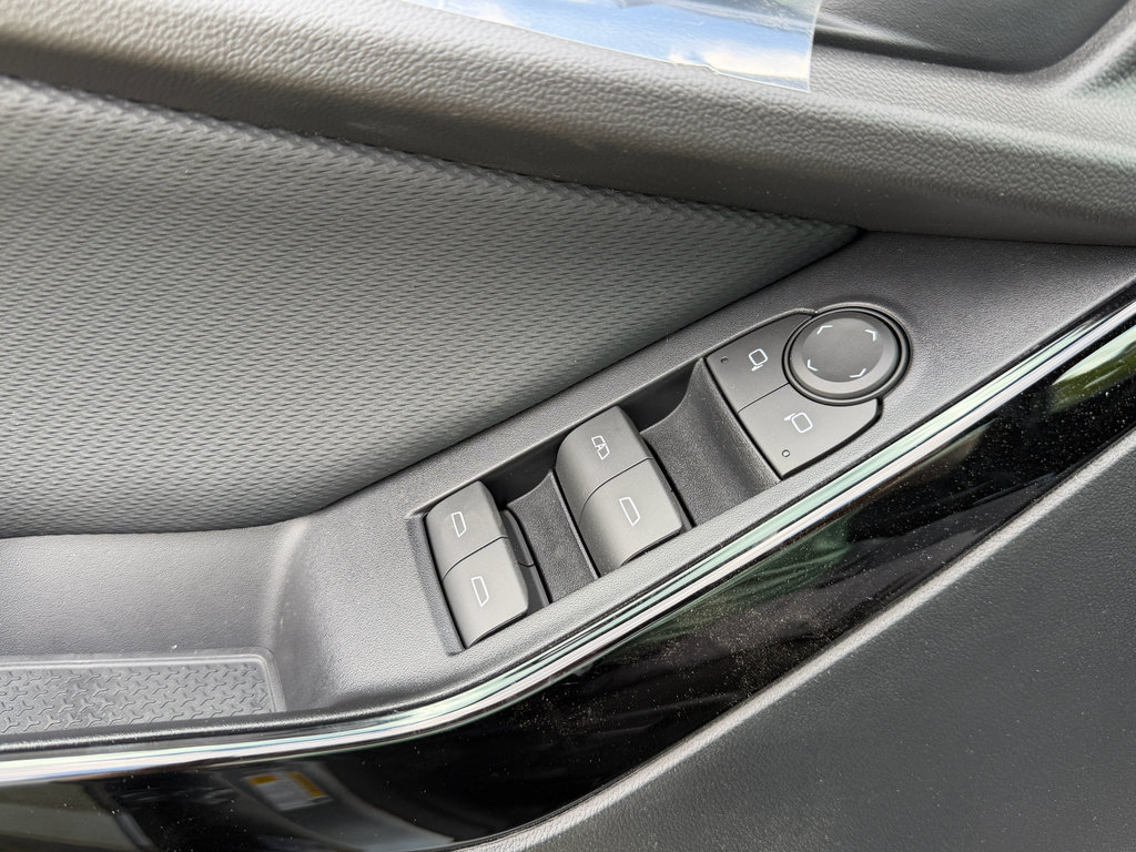 New 2026 Chevrolet Equinox LT image 15