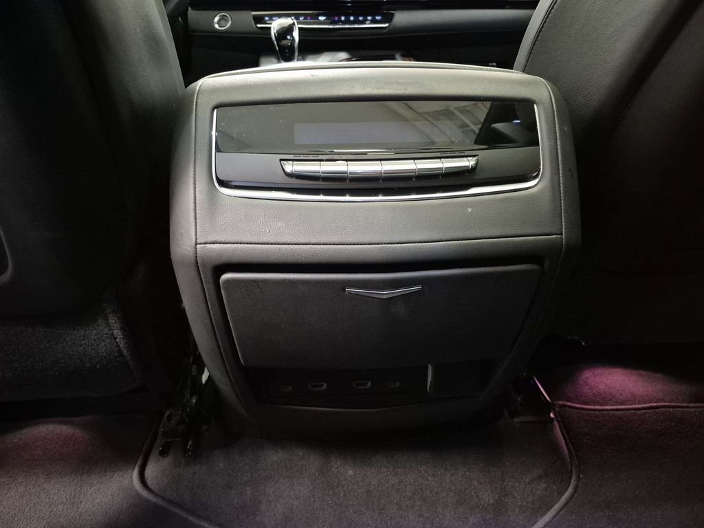 Used 2023 Cadillac Escalade Premium Luxury RWD image 22