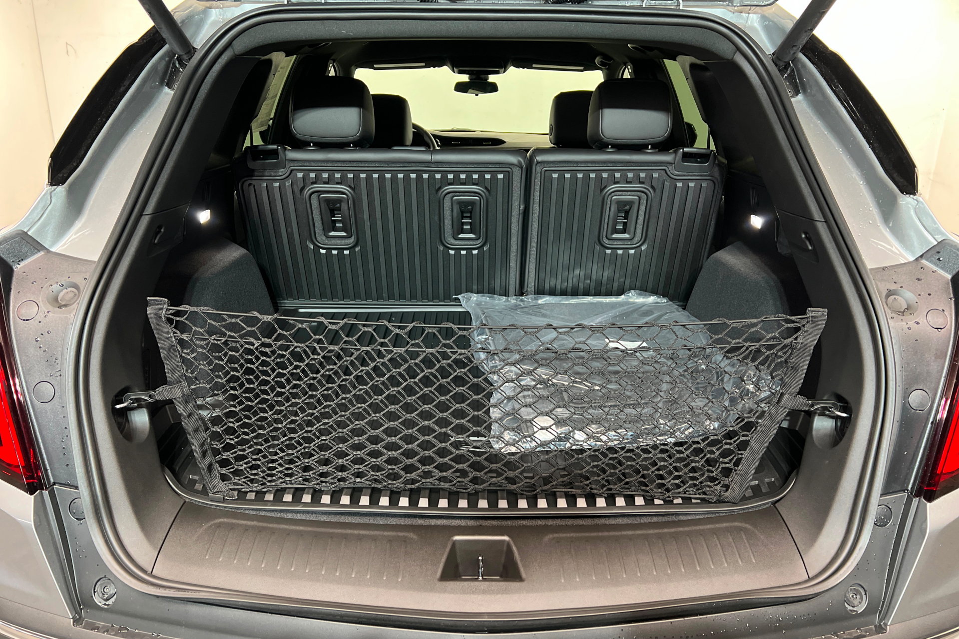 New 2026 Cadillac XT5 Luxury w/ LPO, Floor Liner Package image 23