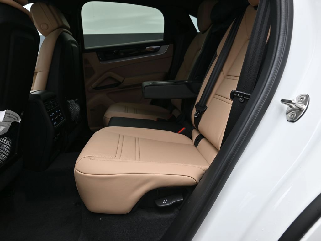 New 2026 Porsche Cayenne S image 17