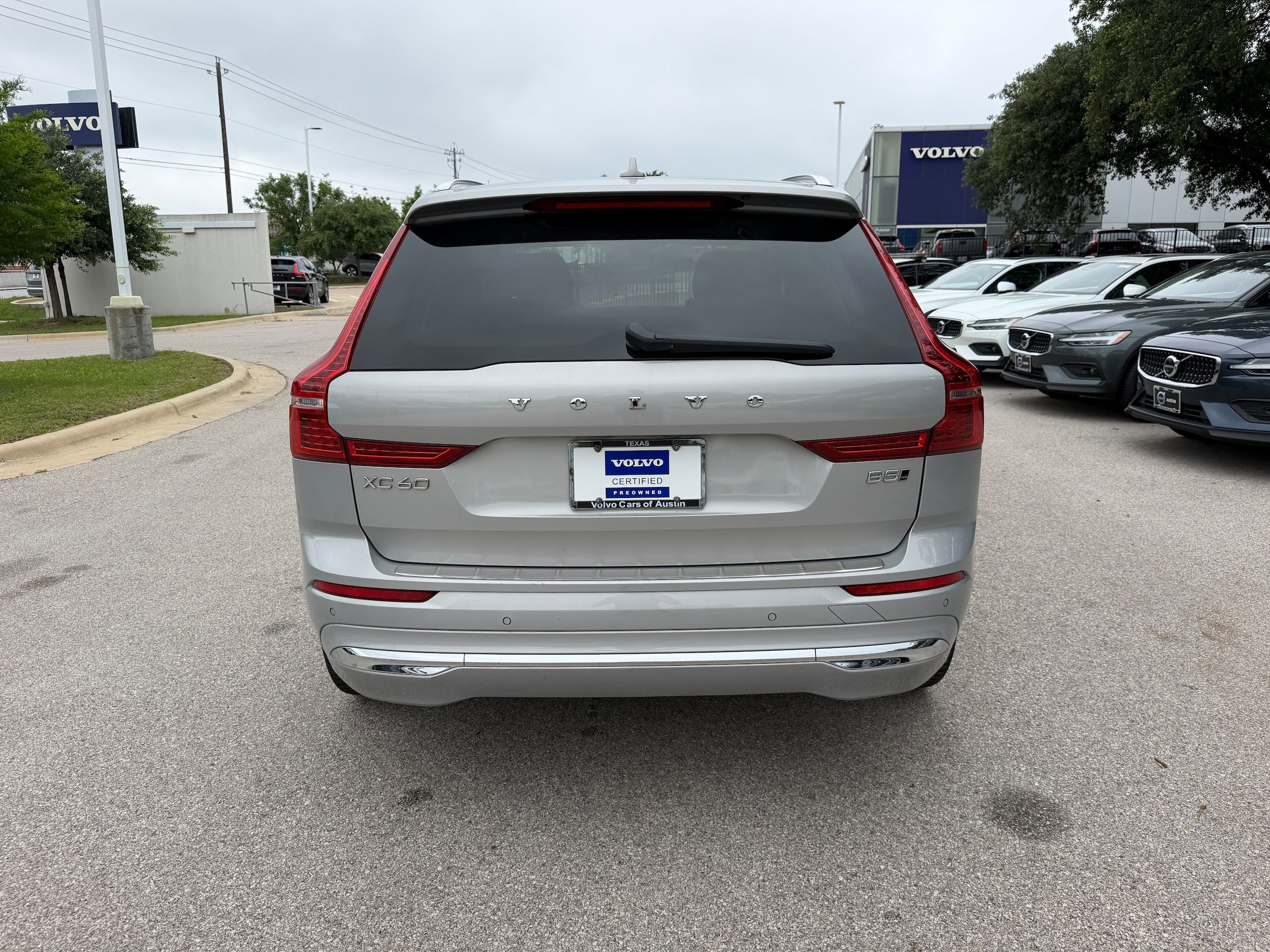 Certified 2023 Volvo XC60 B5 Ultimate AWD/4WD image 5