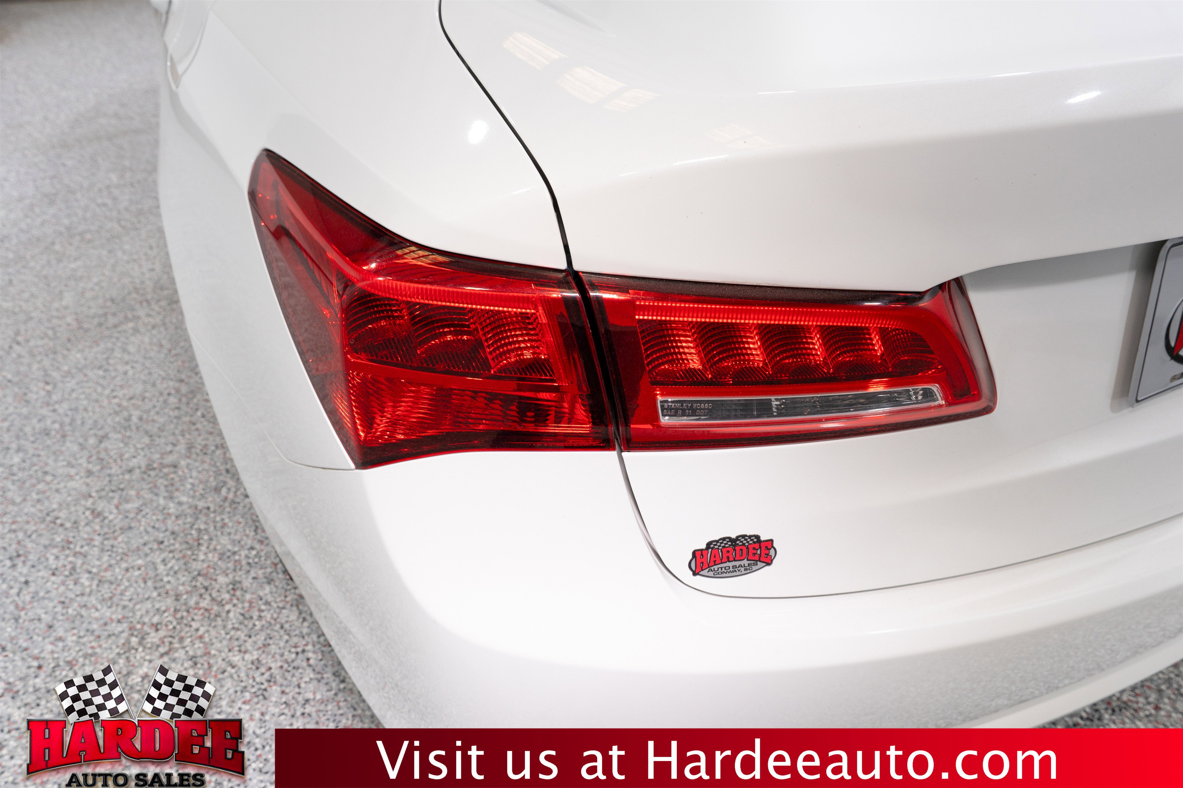 Used 2018 Acura TLX w/ Technology Package image 9