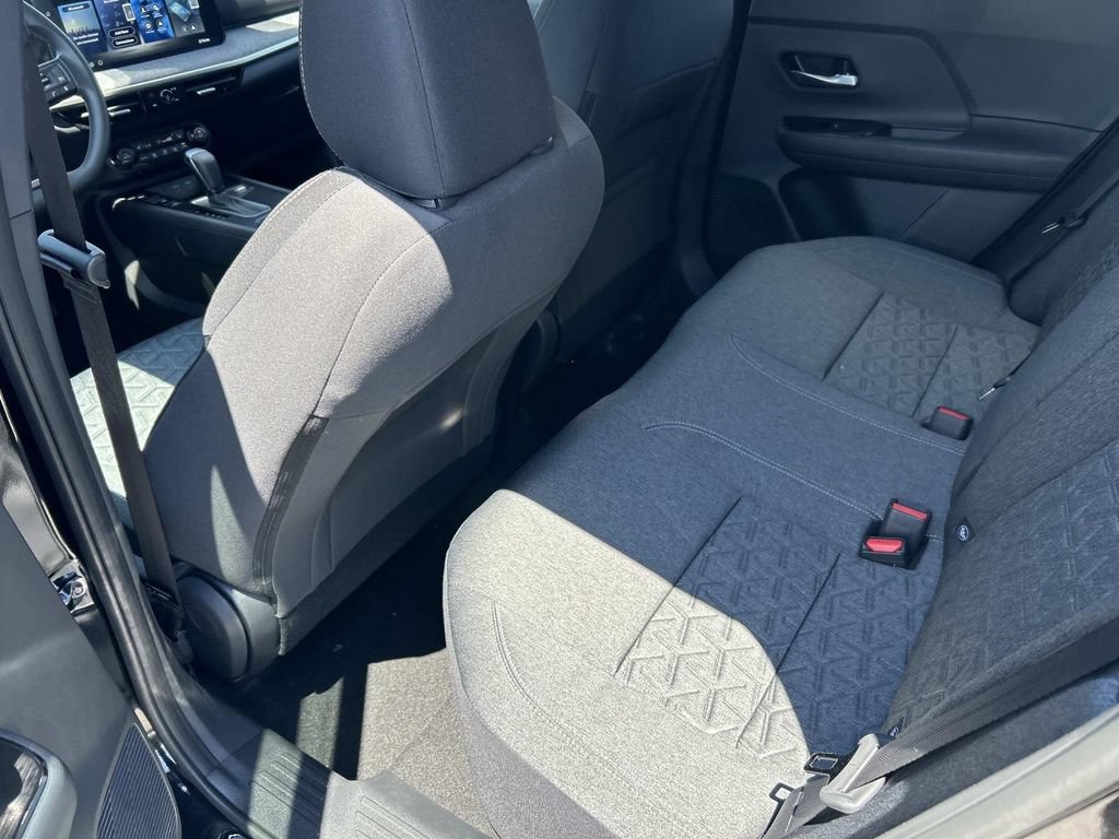 New 2026 Nissan Kicks SV w/ Cold Weather Package AWD/4WD image 18