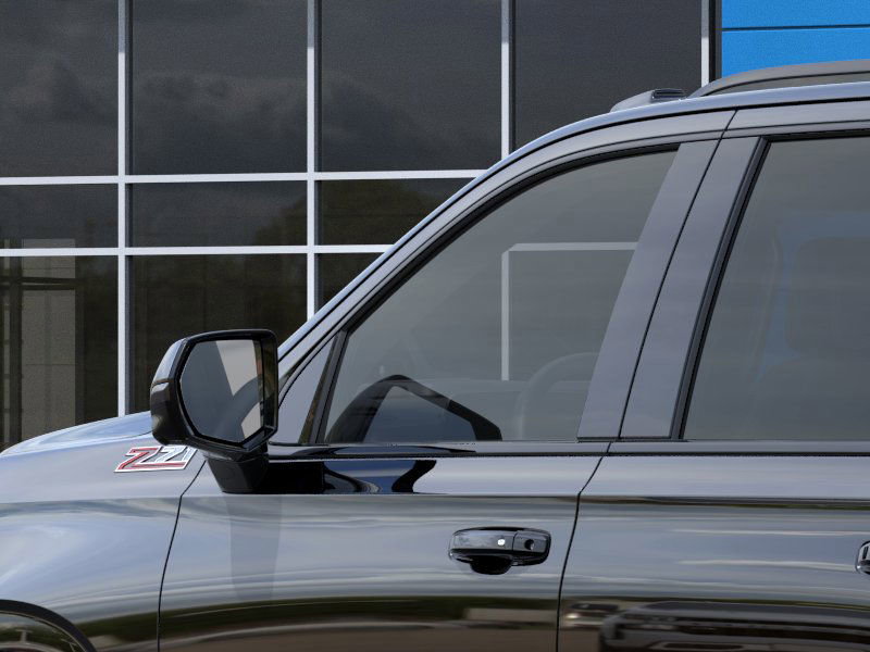 New 2026 Chevrolet Suburban Z71 image 12
