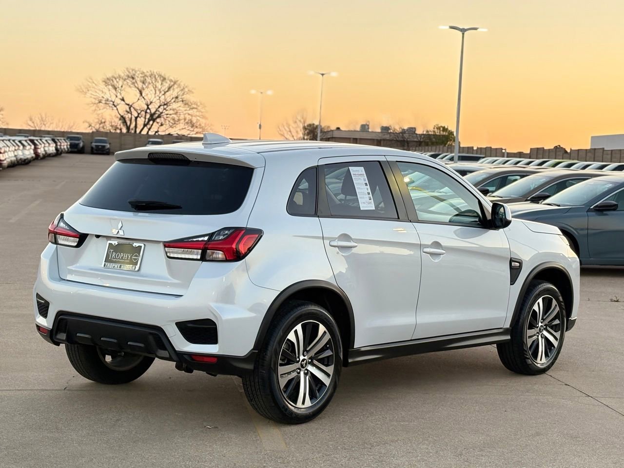 Used 2024 Mitsubishi Outlander Sport 2.0 ES image 7