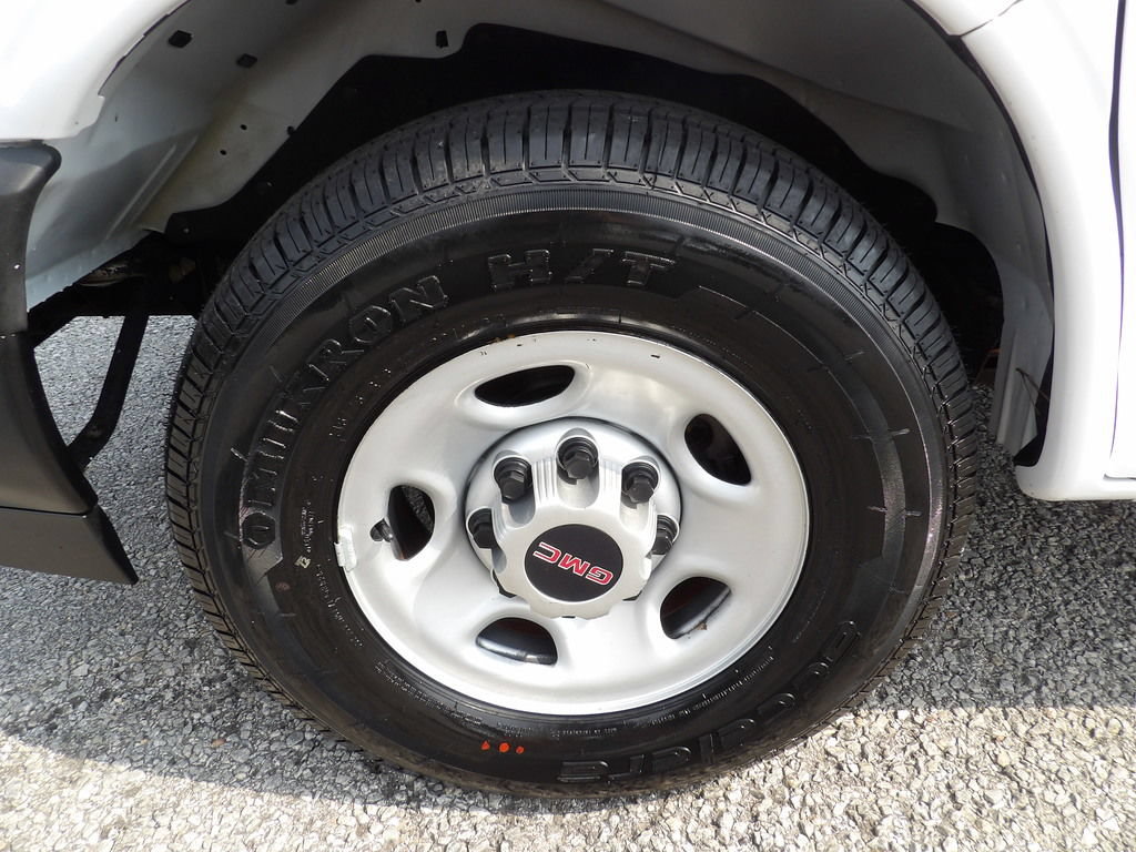 Used 2022 GMC Savana 2500 RWD image 50
