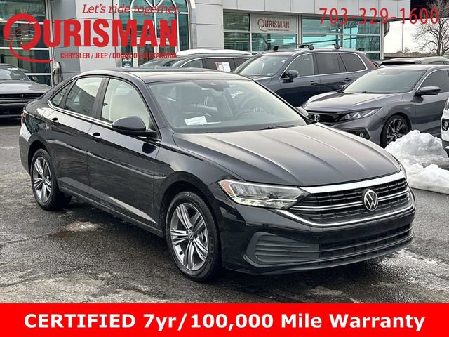 Used 2024 Volkswagen Jetta SE image 1