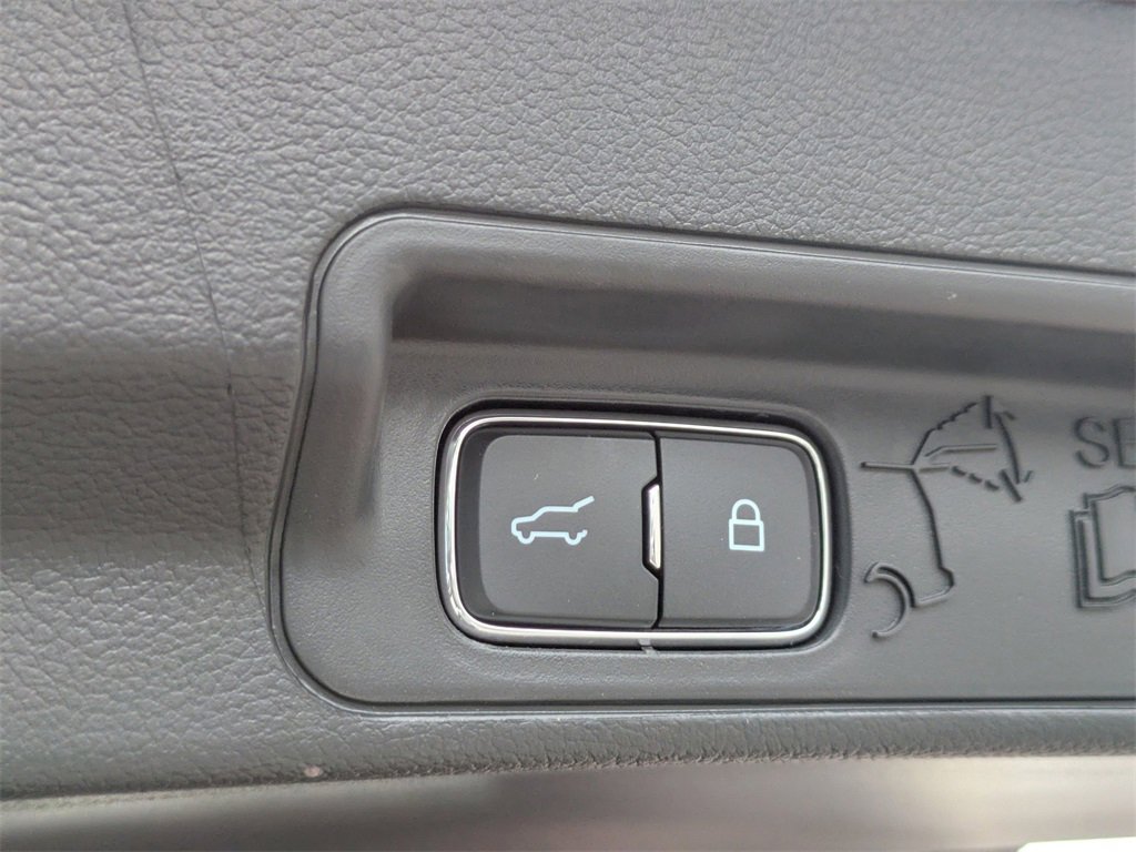 Used 2023 Ford Explorer ST w/ Equipment Group 401A image 14