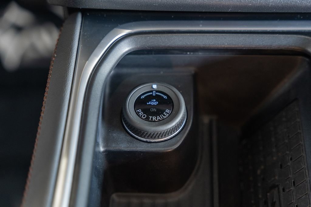 Used 2025 Ford Expedition Max Active image 30