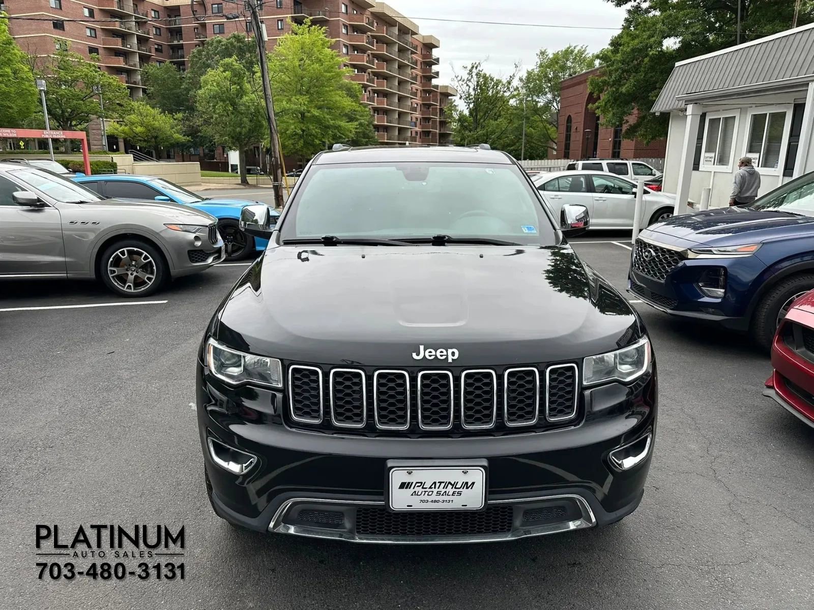 Used 2018 Jeep Grand Cherokee Limited AWD/4WD image 4