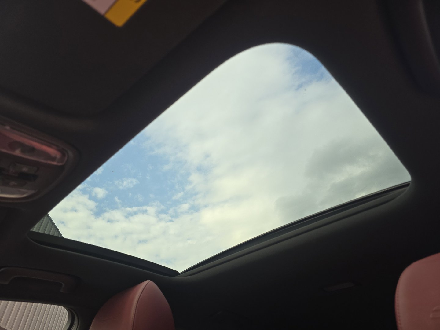 Used 2023 Kia Stinger GT-Line w/ Sun & Sound Package image 3