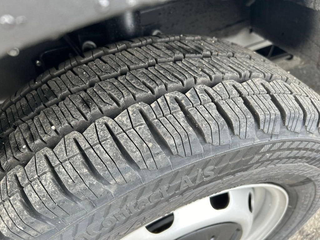 New 2024 Ford Transit 150 Low Roof image 28