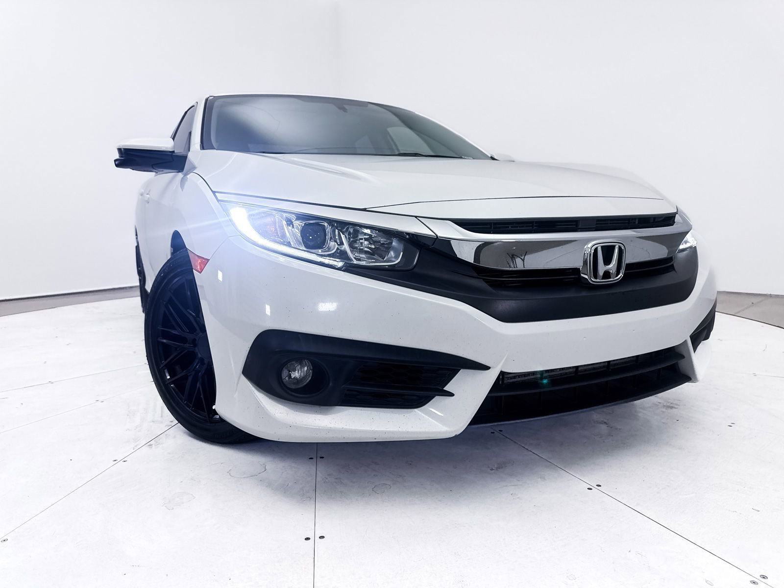 Used 2018 Honda Civic EX-T image 6