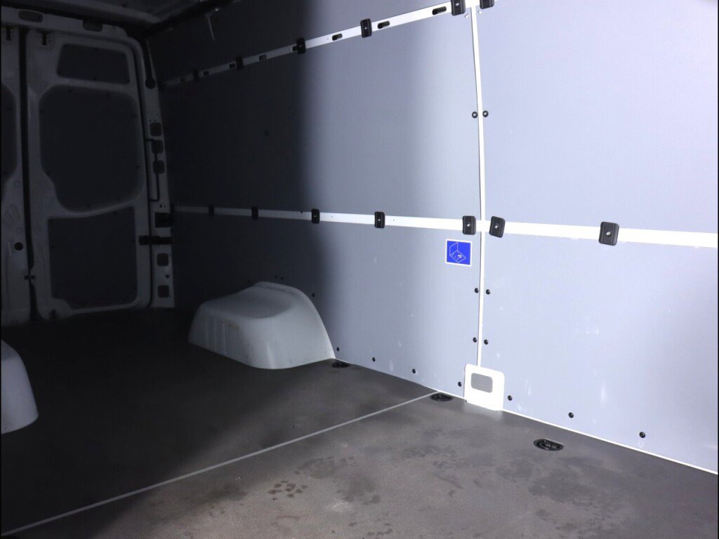 Used 2018 Mercedes-Benz Sprinter 3500 image 36