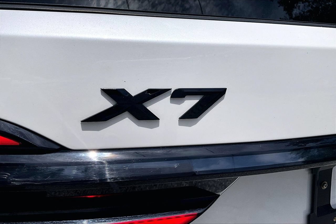 Used 2026 BMW X7 xDrive40i w/ Executive Package AWD/4WD image 27