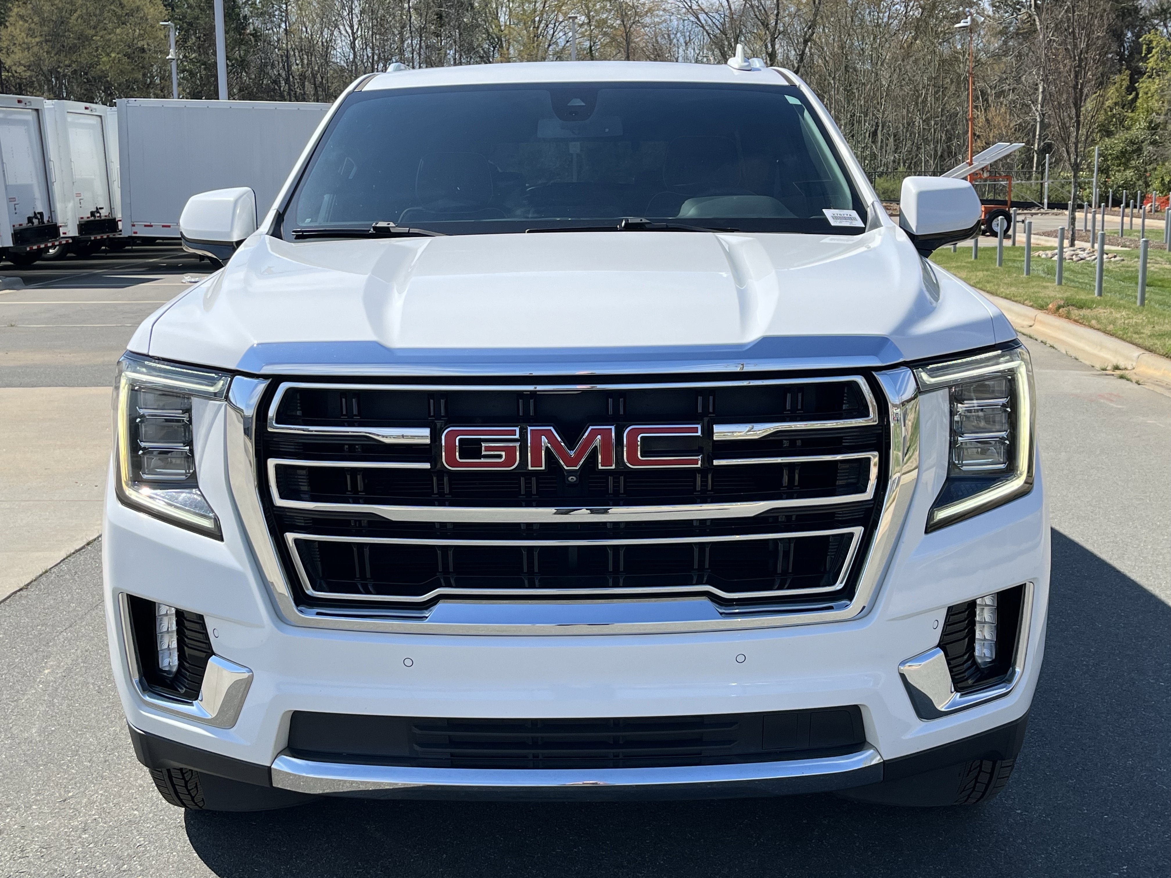 Used 2021 GMC Yukon SLT w/ SLT Luxury Plus Package image 4