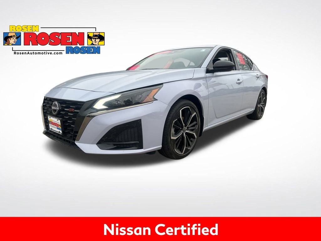 Certified 2023 Nissan Altima 2.5 SR image 1