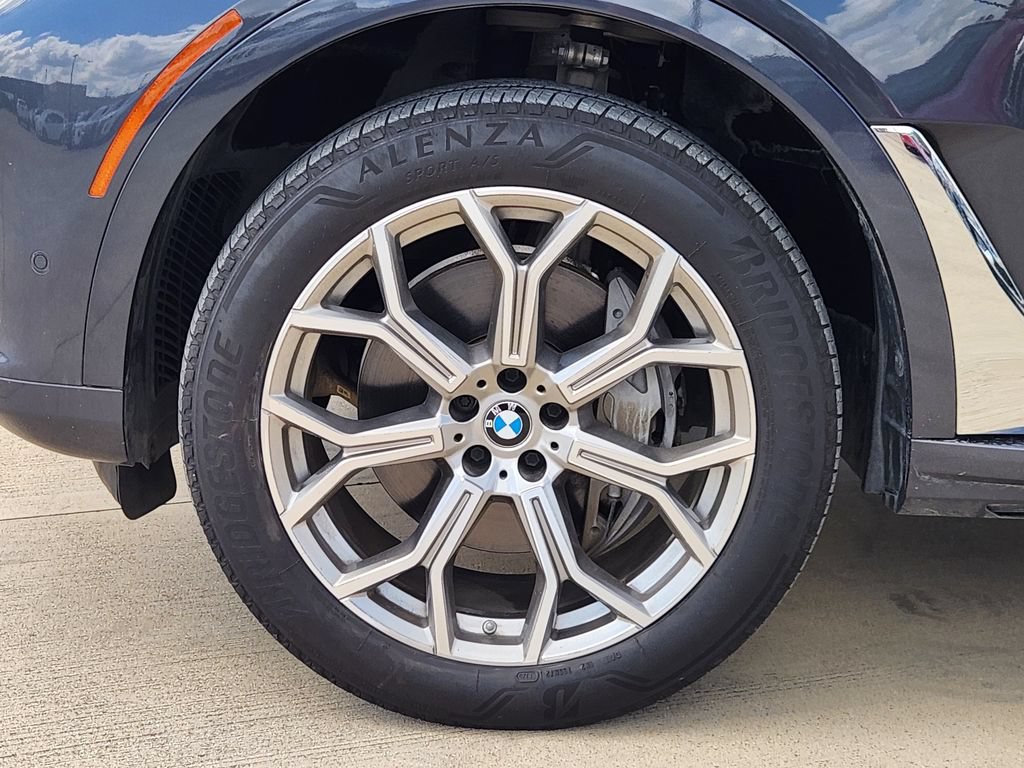 Used 2019 BMW X7 xDrive40i w/ Premium Package AWD/4WD image 12