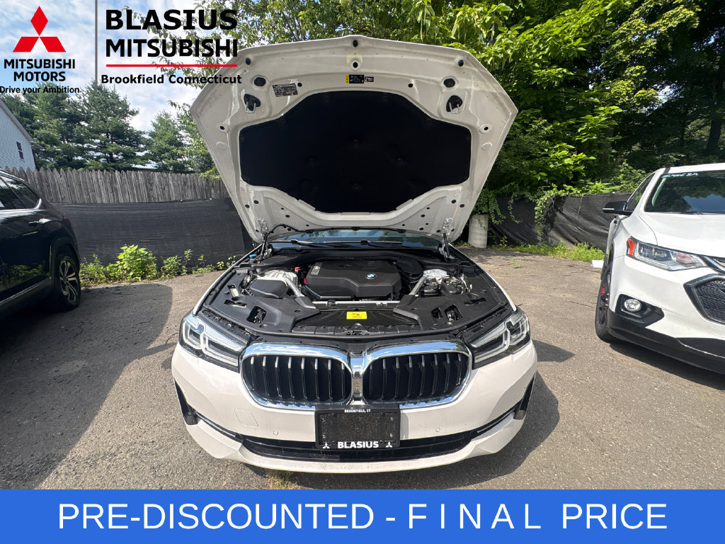 Used 2023 BMW 530i xDrive w/ Premium Package AWD/4WD image 40