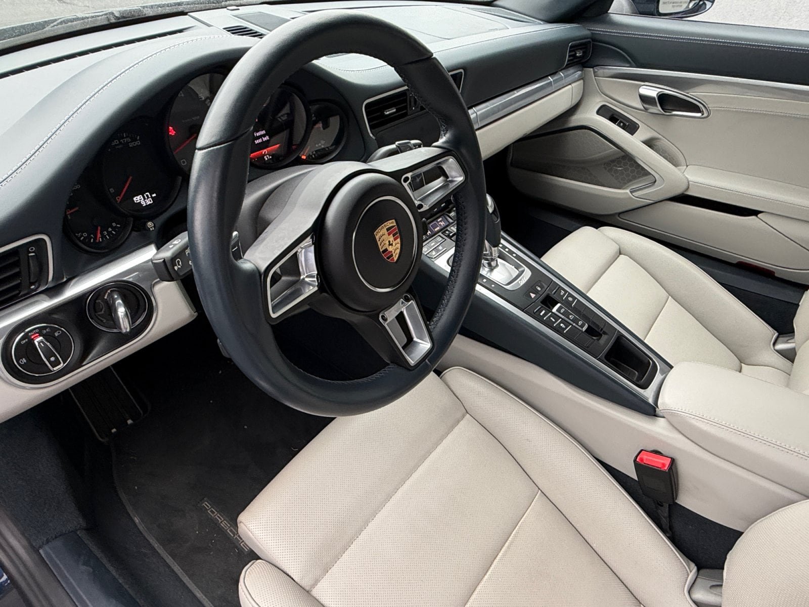 Certified 2019 Porsche 911 Carrera 4S AWD/4WD image 4