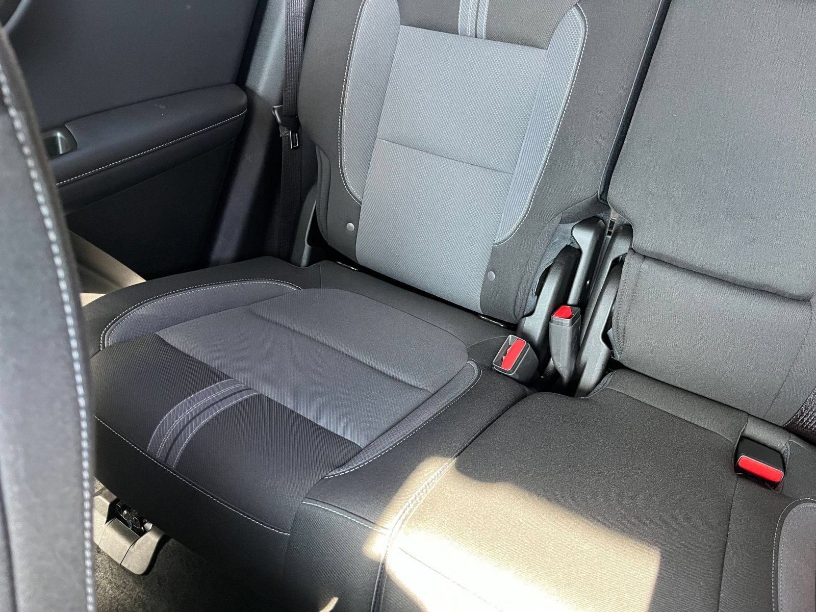 Used 2025 Chevrolet Blazer LT FWD image 40
