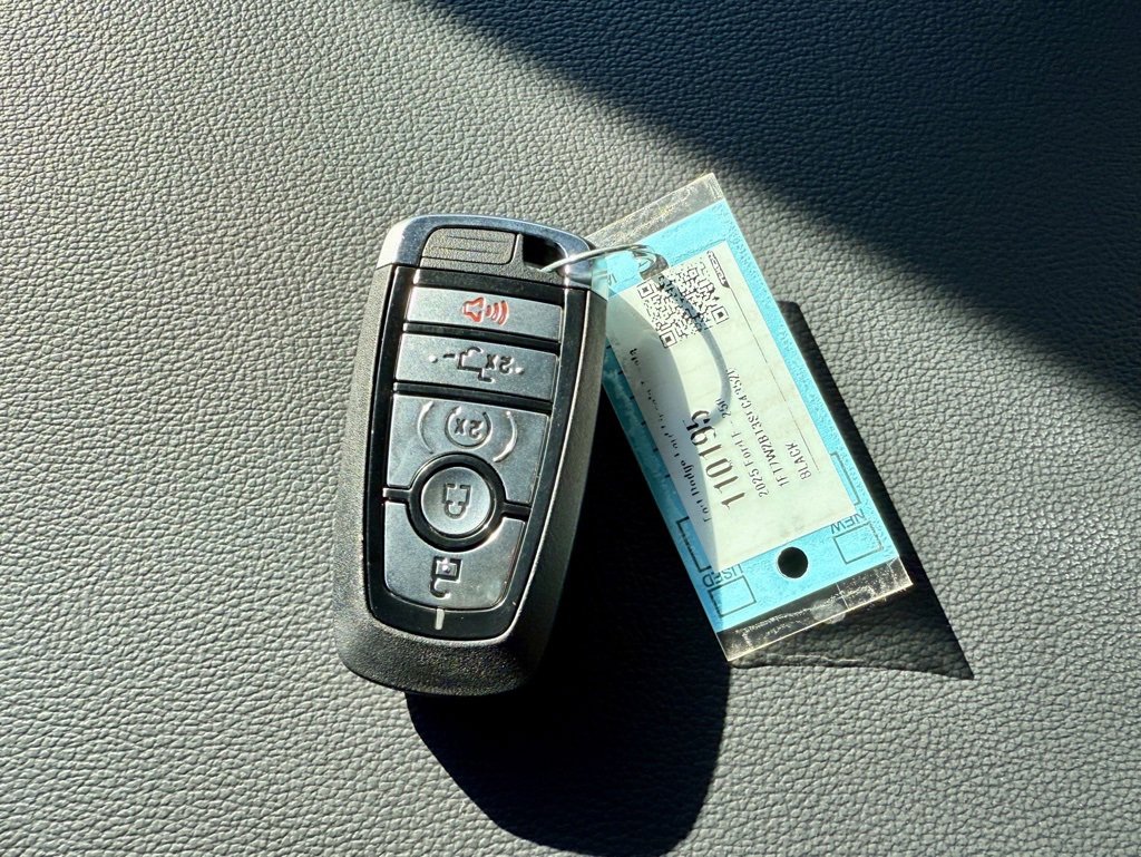 New 2025 Ford F250 Lariat w/ Chrome Package image 35